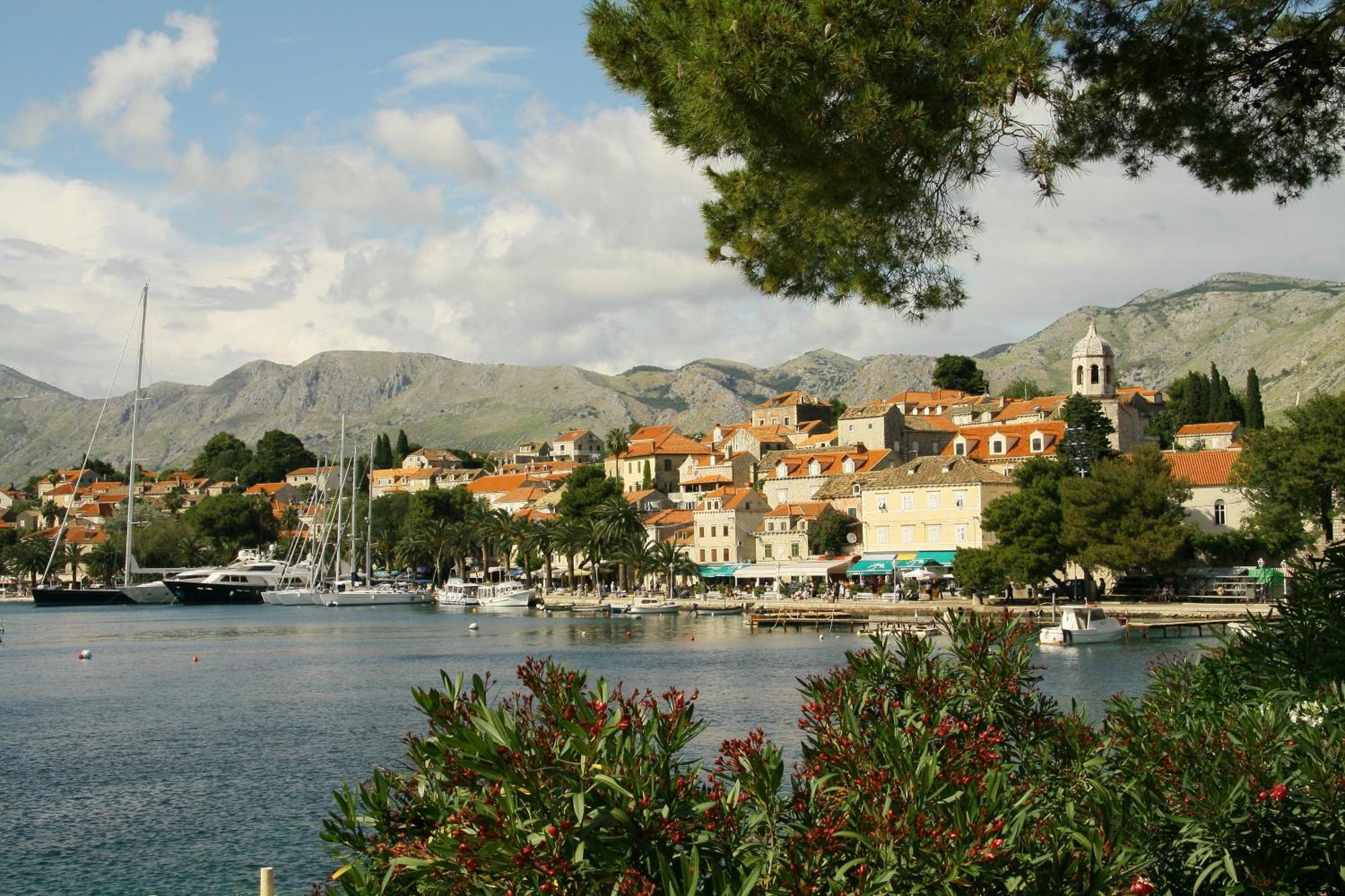 Hotel Pansion Lovac à Cavtat Extérieur photo