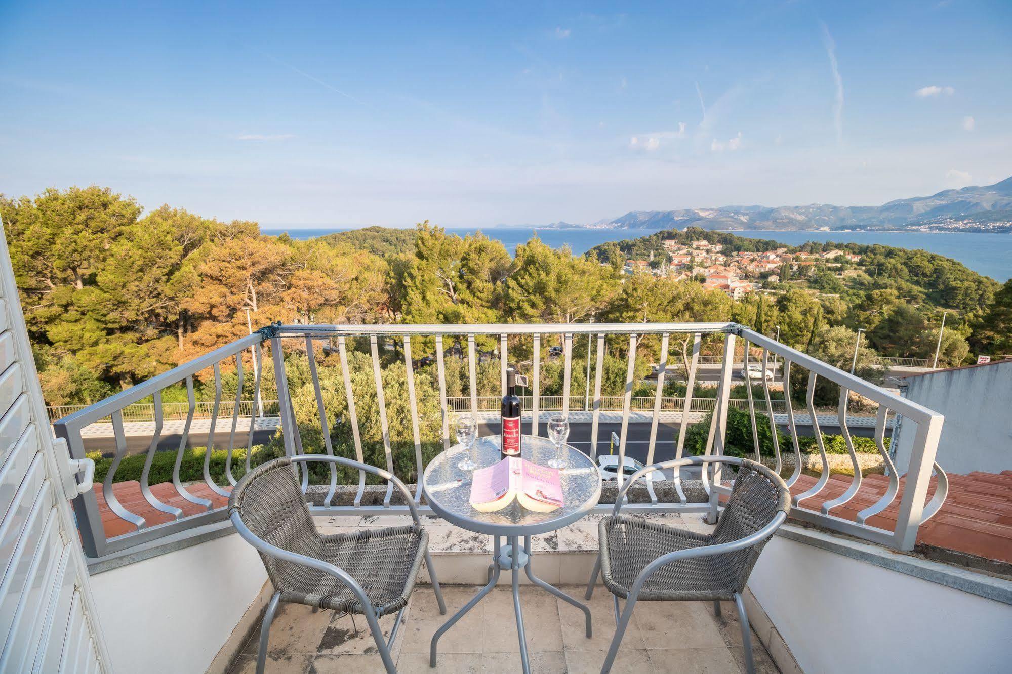 Hotel Pansion Lovac à Cavtat Extérieur photo